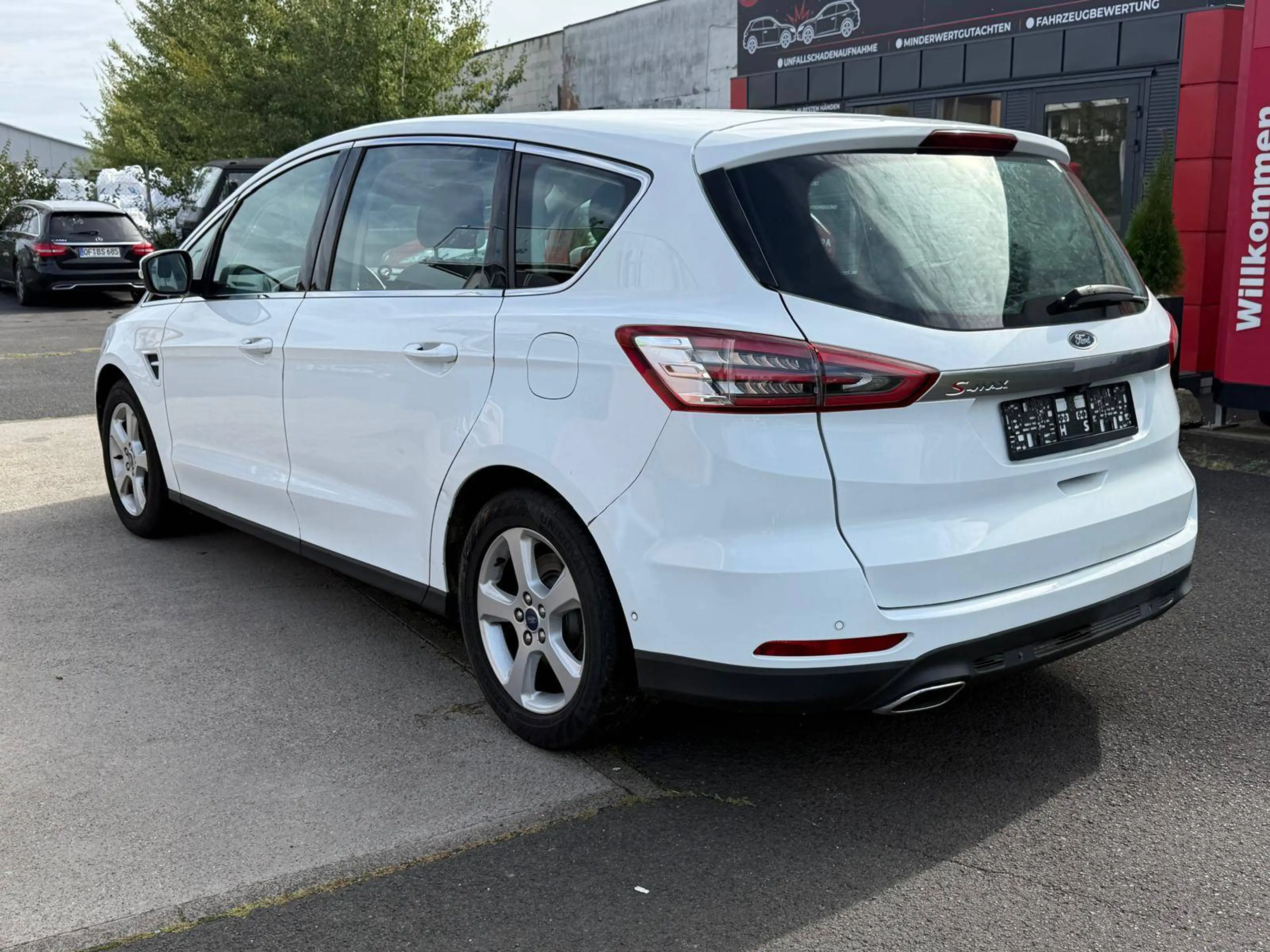 Ford S-Max Titanium*7 Sitze*El.AHK* — photo 4