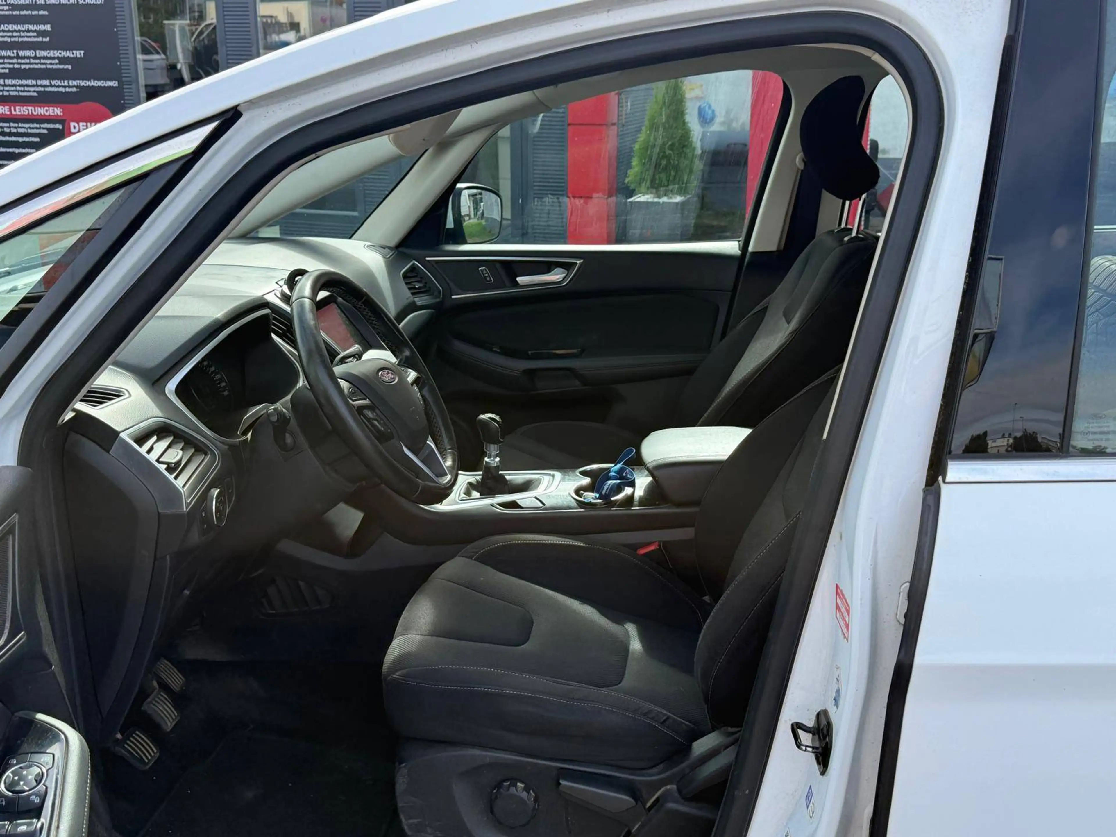 Ford S-Max Titanium*7 Sitze*El.AHK* — photo 5