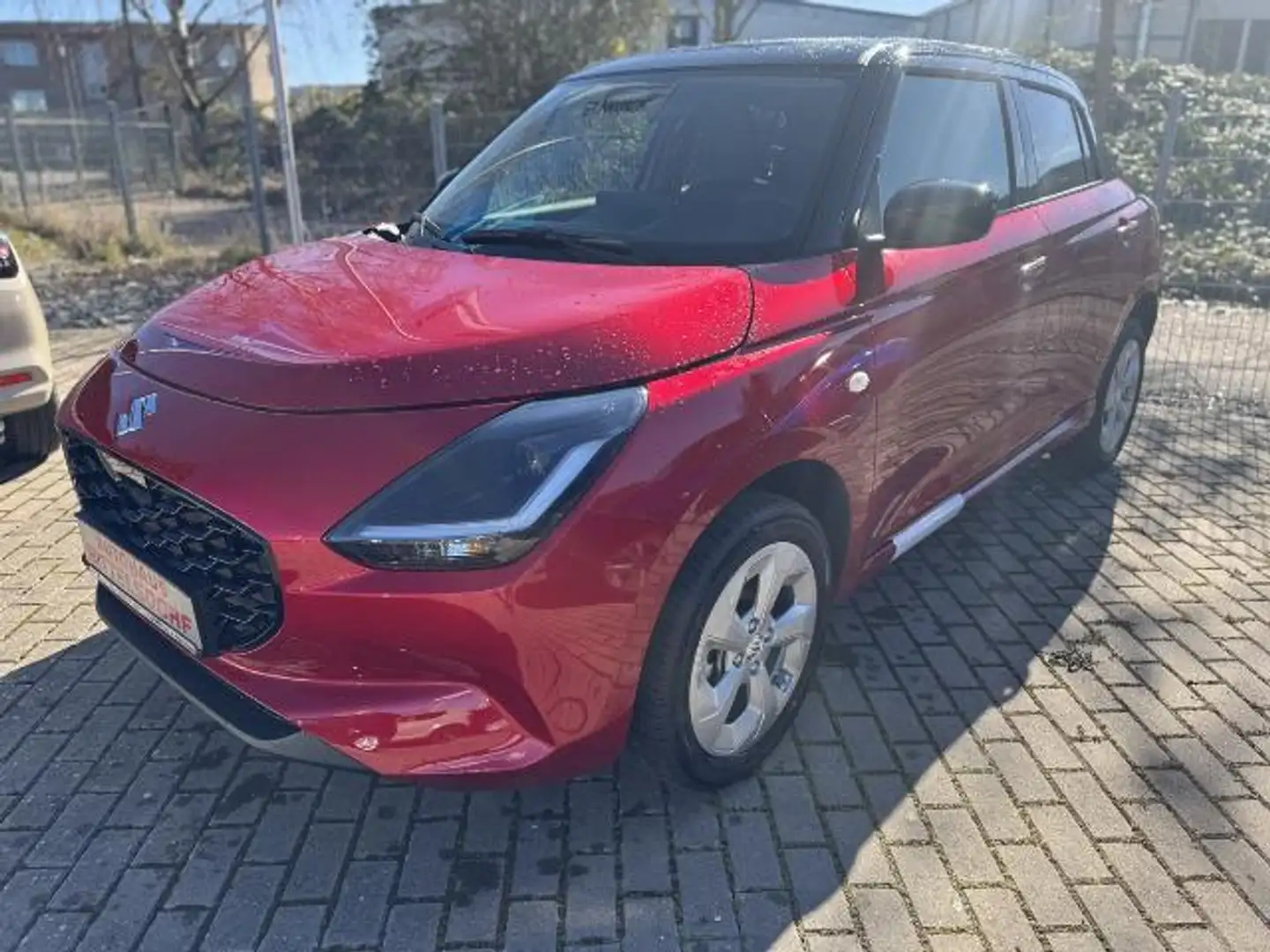 Suzuki Swift 1.2 Dualjet Mild-Hybrid Comfort ALLGrip Rot - 2