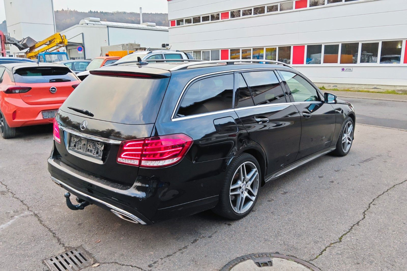 Mercedes-Benz E 350 E T-Modell  BlueTec 4Matic — photo 3