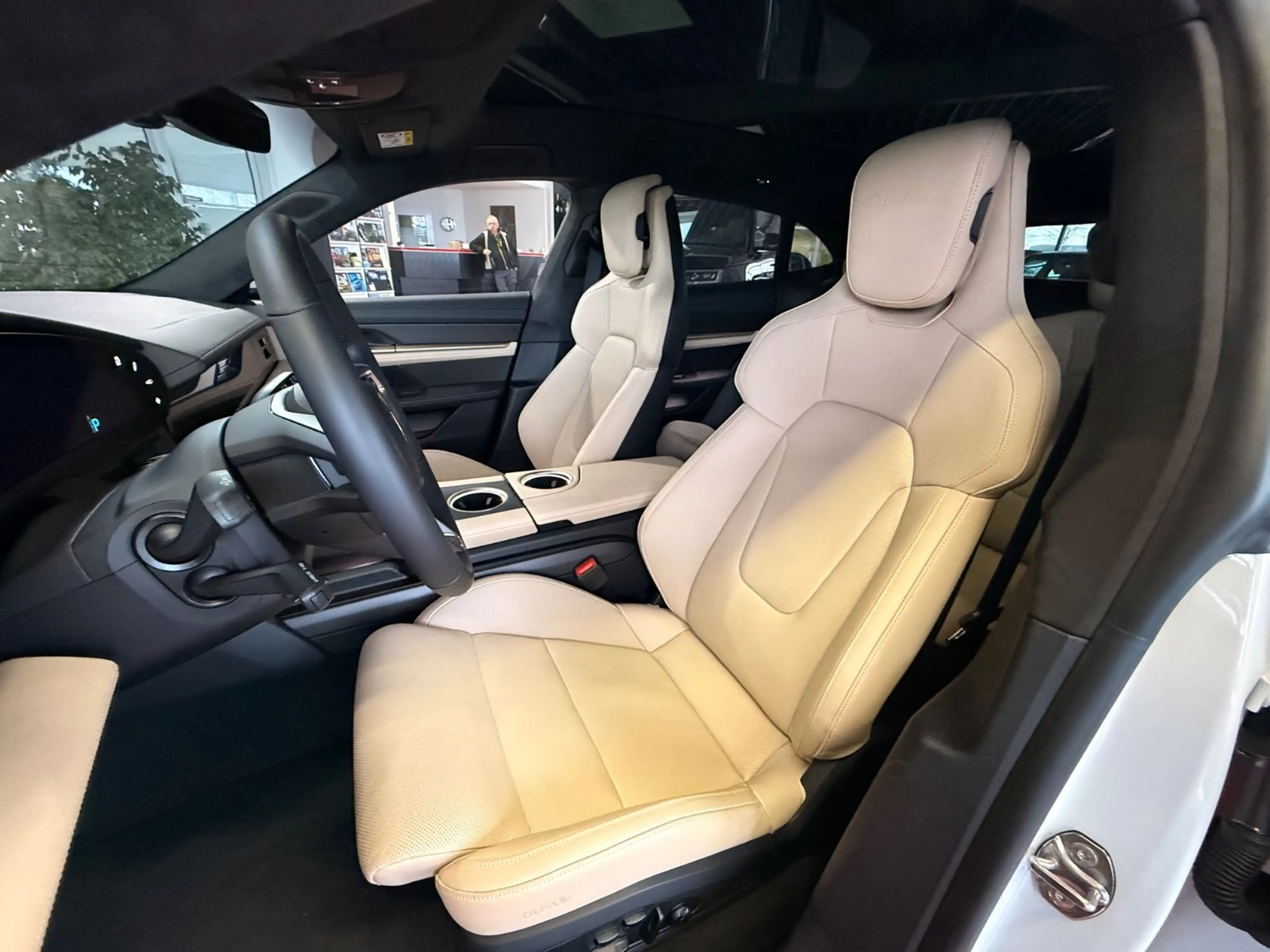 Porsche Taycan Cross Turismo Turbo S Burmester Approved — photo 13