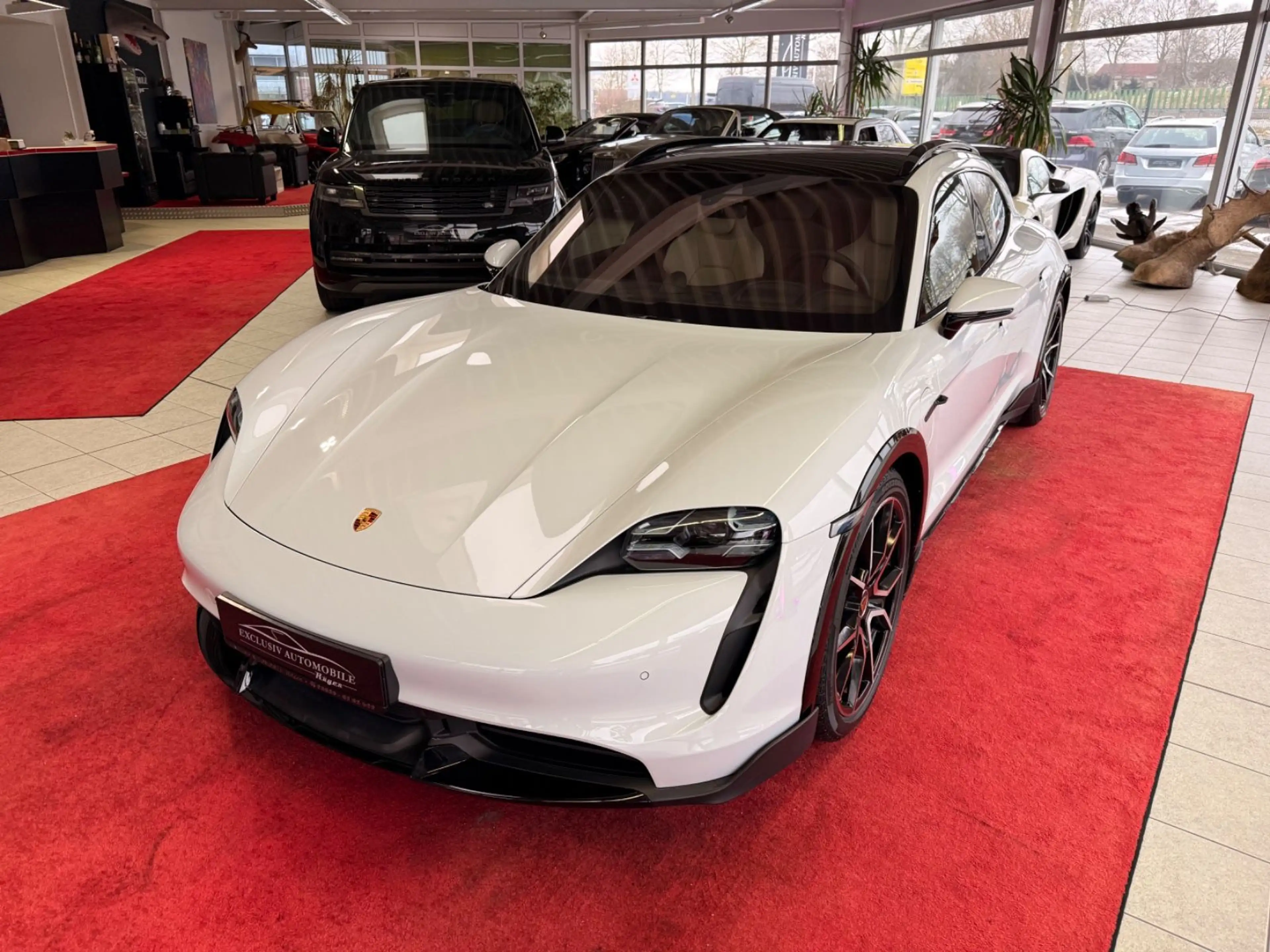 Porsche Taycan Cross Turismo Turbo S Burmester Approved — photo 2