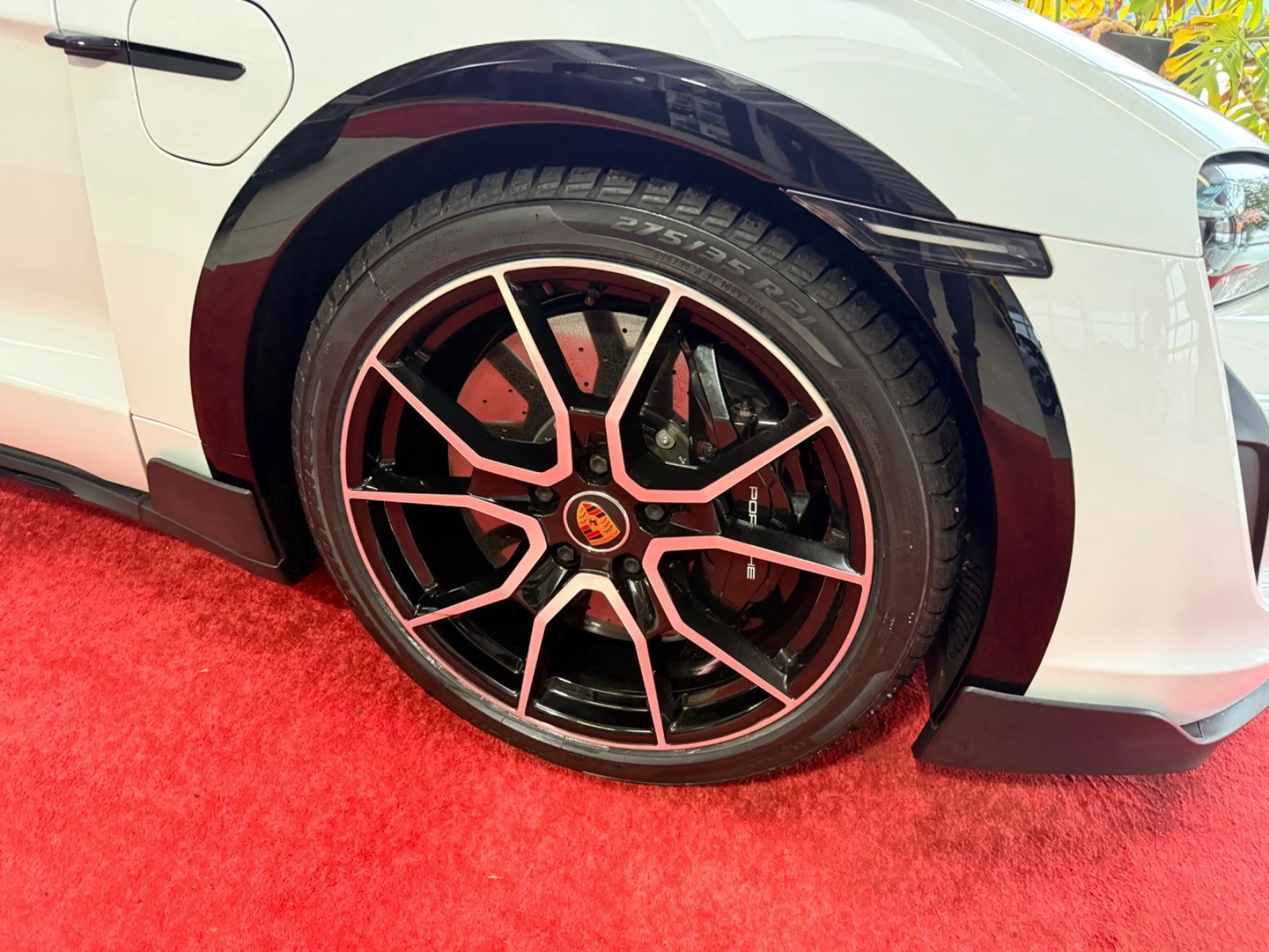 Porsche Taycan Cross Turismo Turbo S Burmester Approved — photo 5