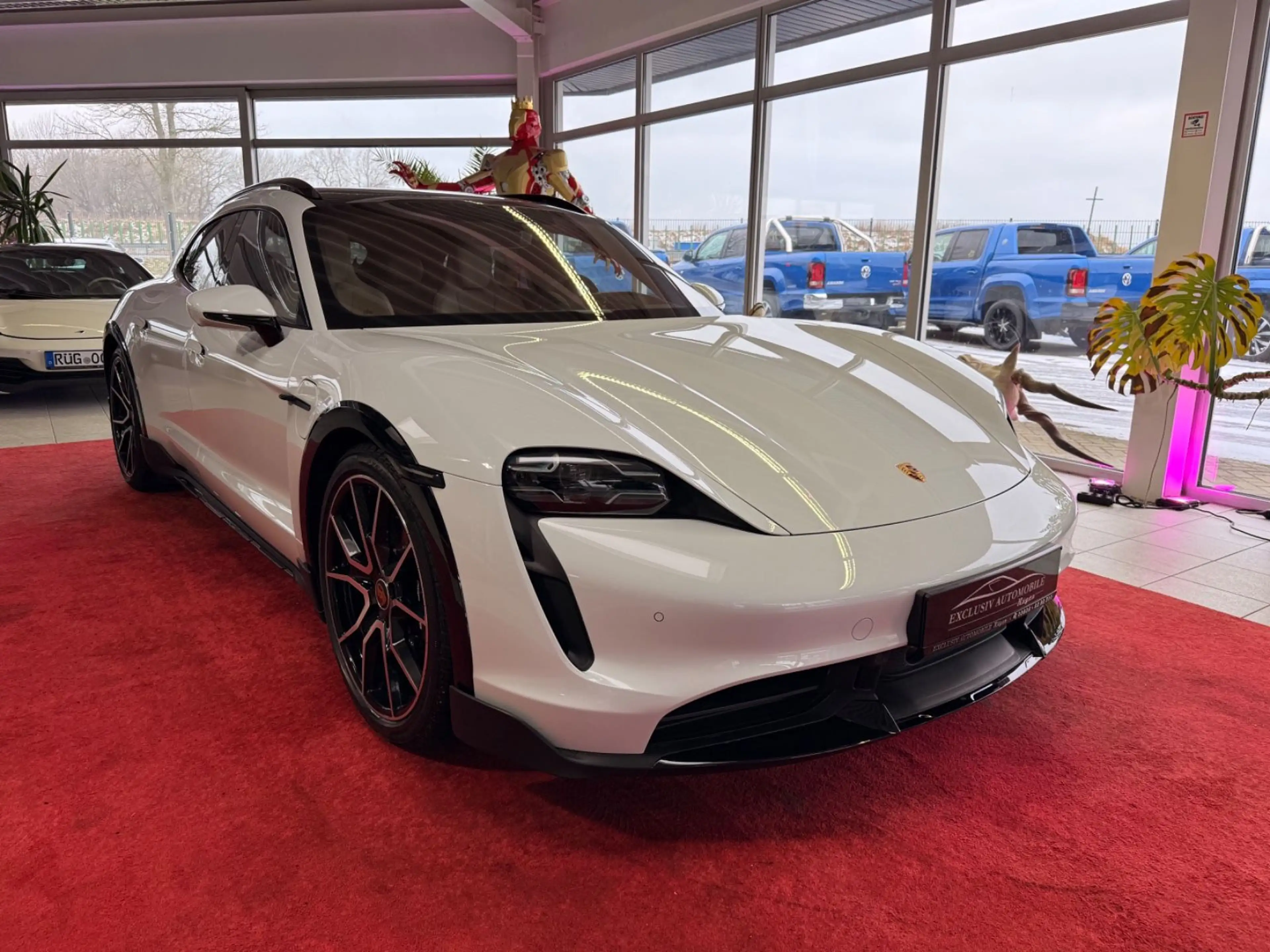 Porsche Taycan Cross Turismo Turbo S Burmester Approved — photo 4