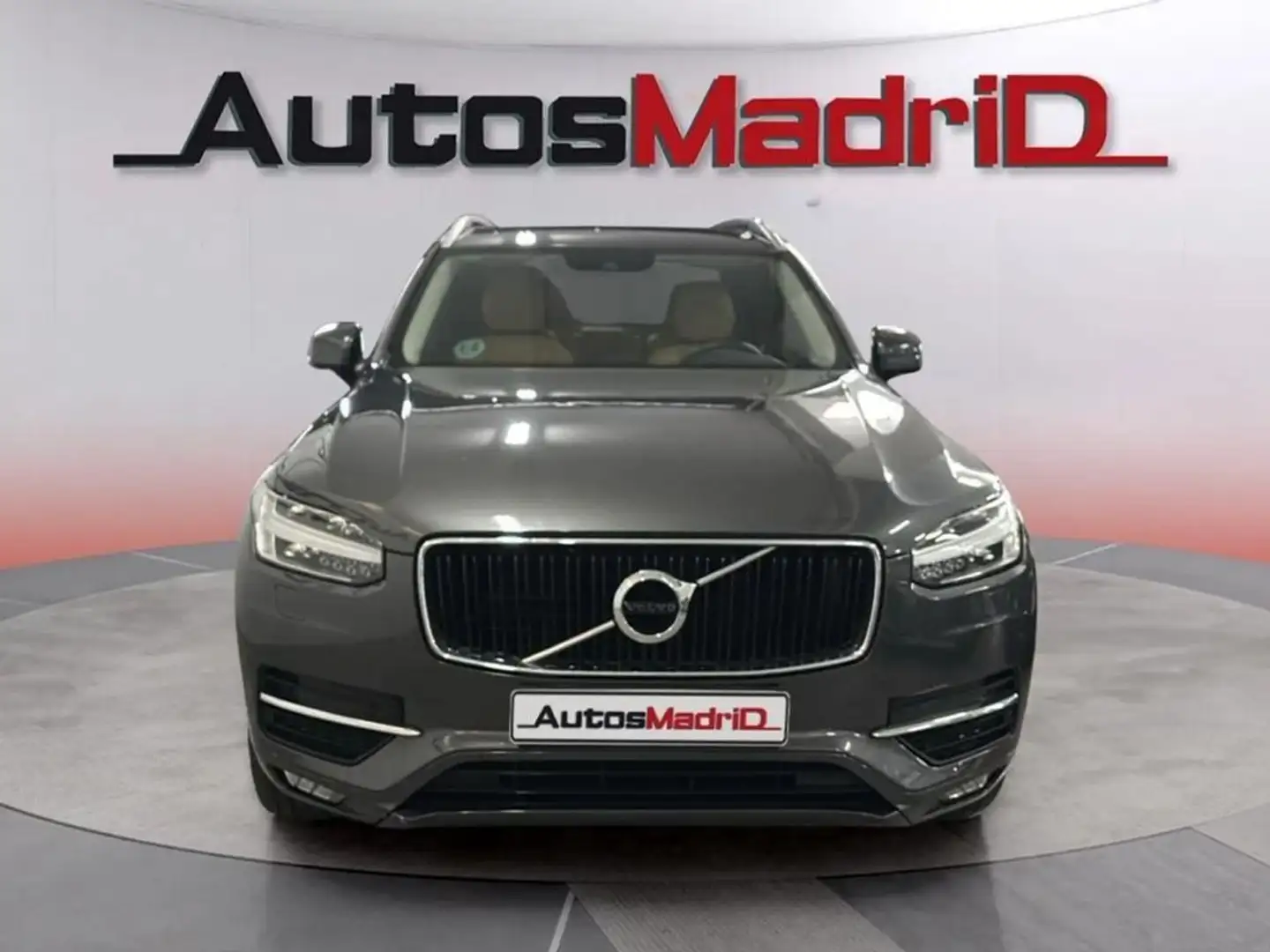 Volvo XC90 D5 Momentum AWD 225 Aut. Gris - 2