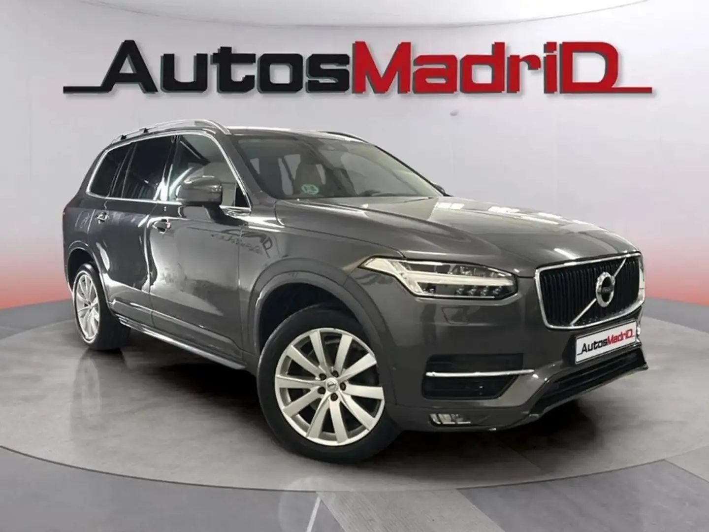 Volvo XC90 D5 Momentum AWD 225 Aut. Gris - 1