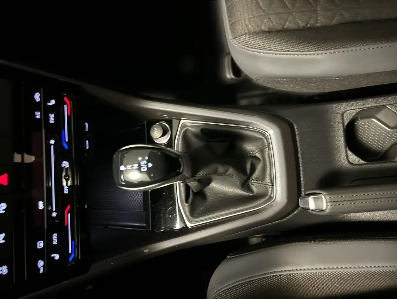 Volkswagen T-Cross 1.5 TSI DSG Style CarPlay ACC LED Navi 20