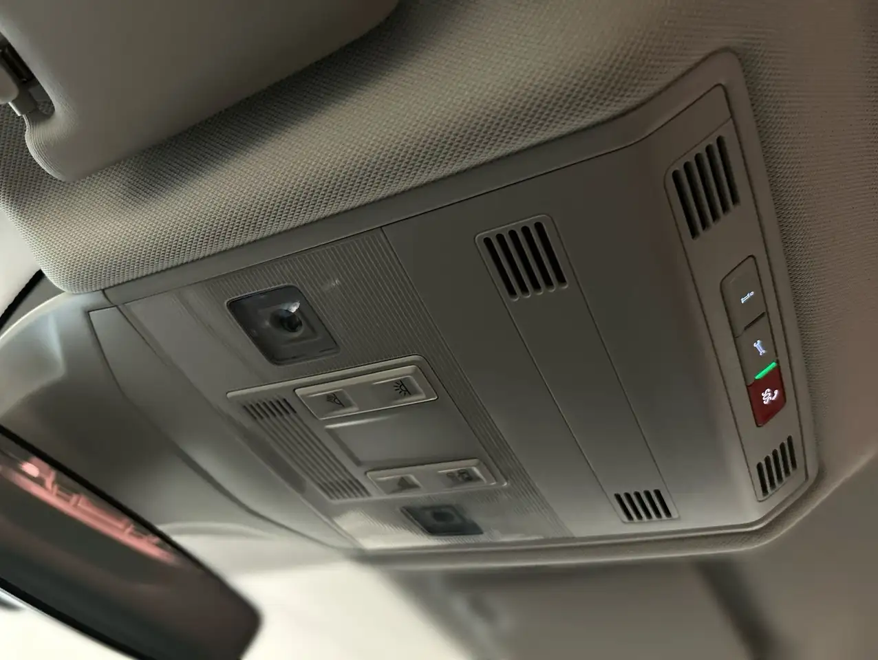 Volkswagen T-Cross 1.5 TSI DSG Style CarPlay ACC LED Navi 14