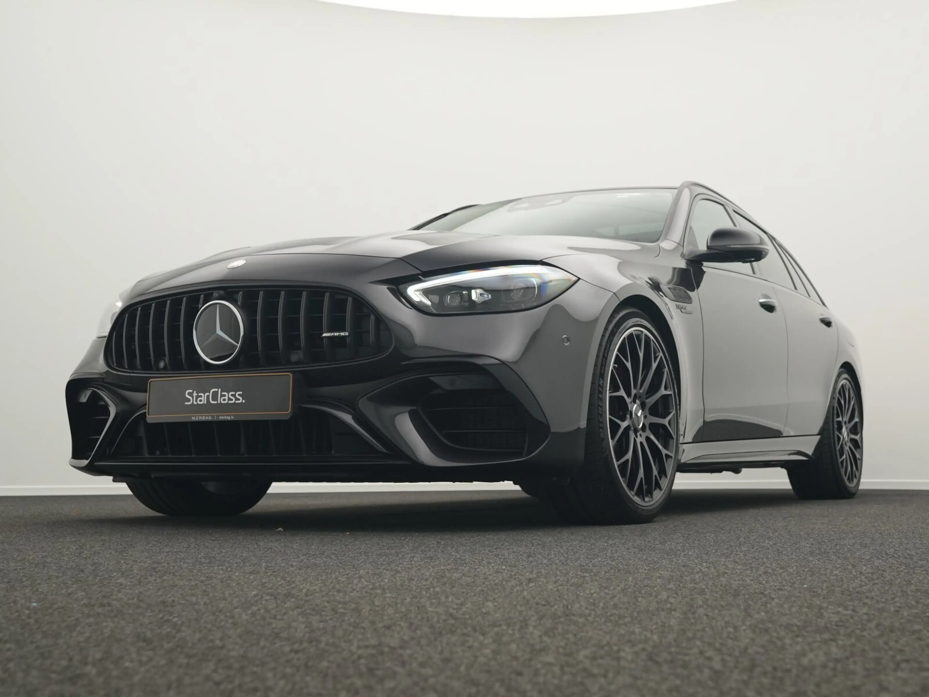 Mercedes-Benz C 63 AMG C 63 AMG T. S E-PERF Digital+Pano+AHK+Night+Burm — photo 10