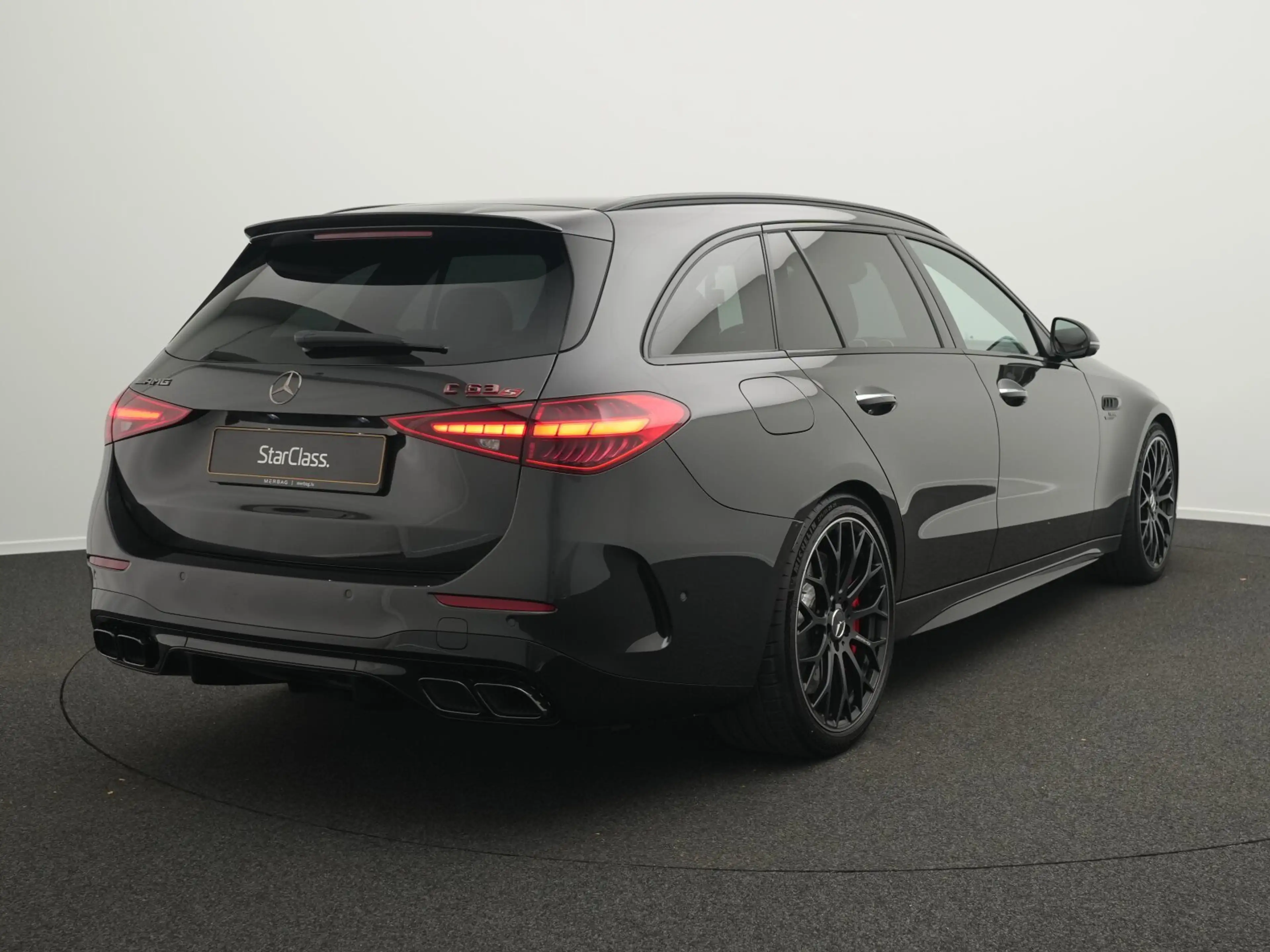 Mercedes-Benz C 63 AMG C 63 AMG T. S E-PERF Digital+Pano+AHK+Night+Burm — photo 3