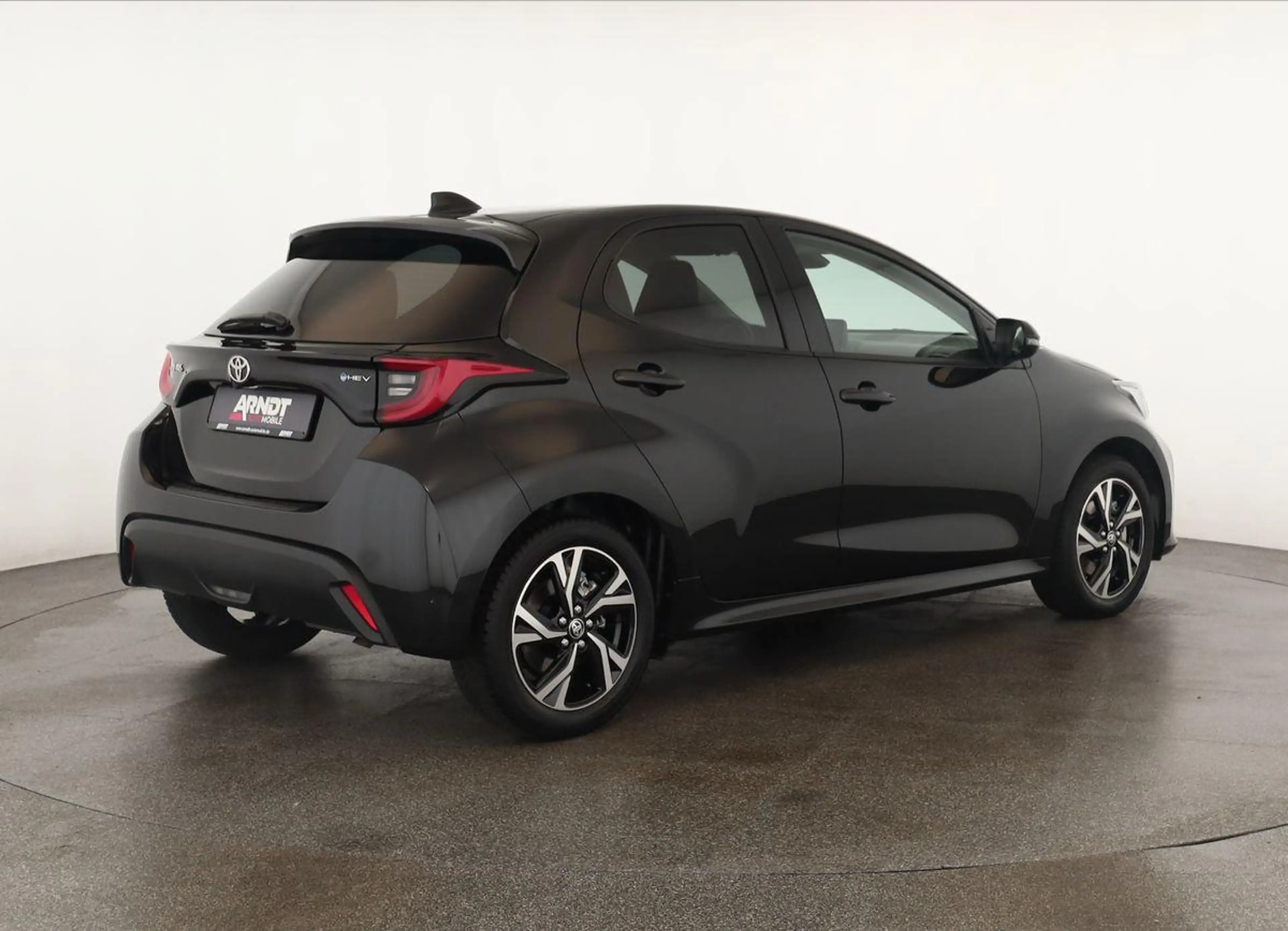 Toyota Yaris Hybrid 116 Teamplayer LED App SHZ Key Kam — photo 5