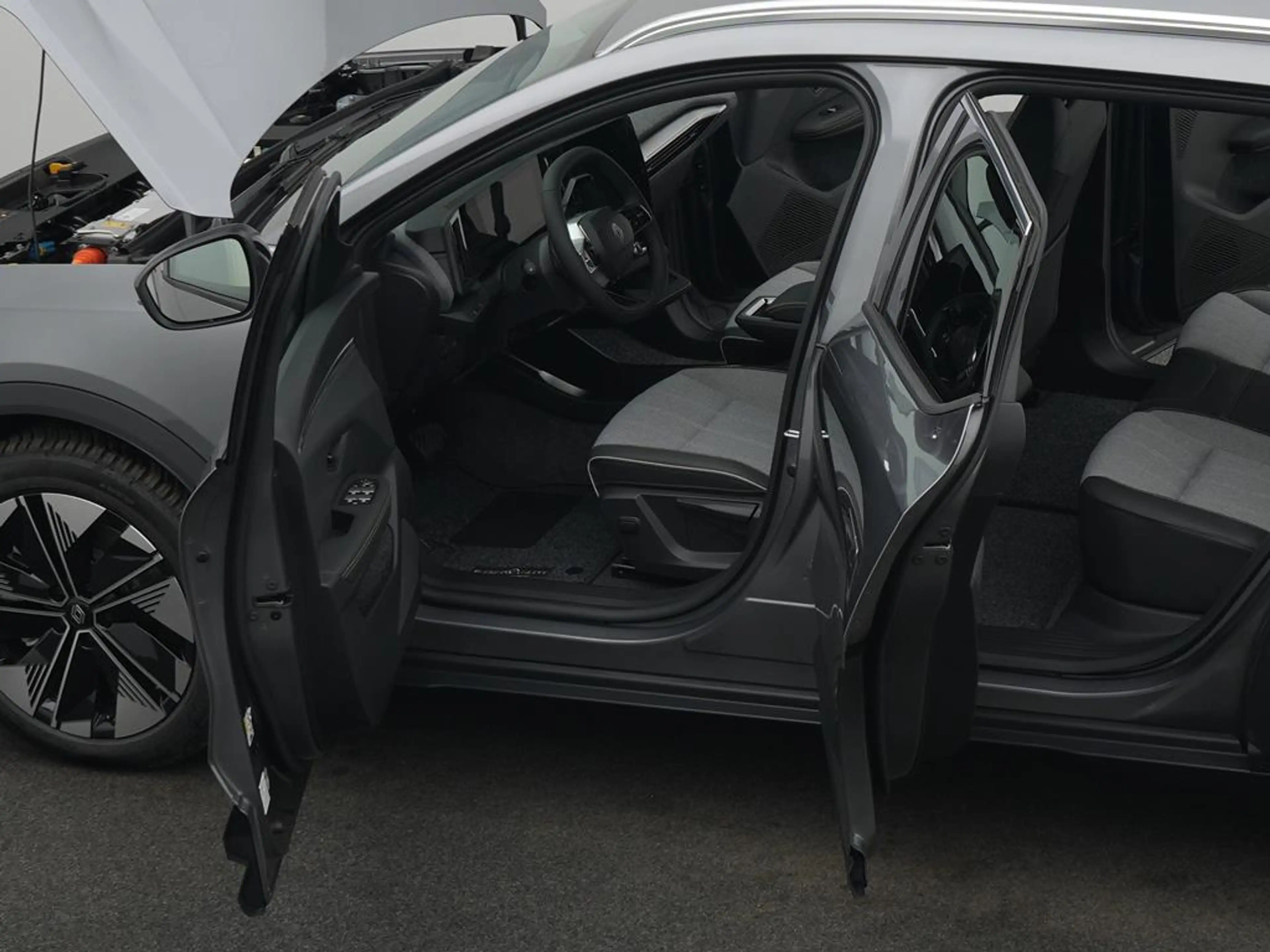 Renault Scenic 100% ele Techno 170 Comfort Range — photo 16