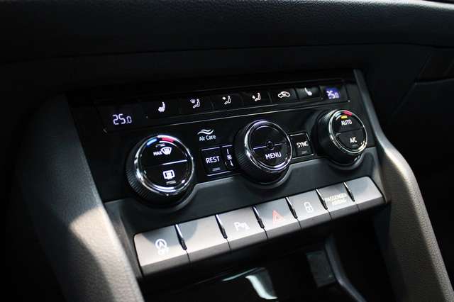 Skoda Kodiaq KODIAQ 1.5 TSI DSG *STYLE* ACC+VIRTUAL+LEDER+18"