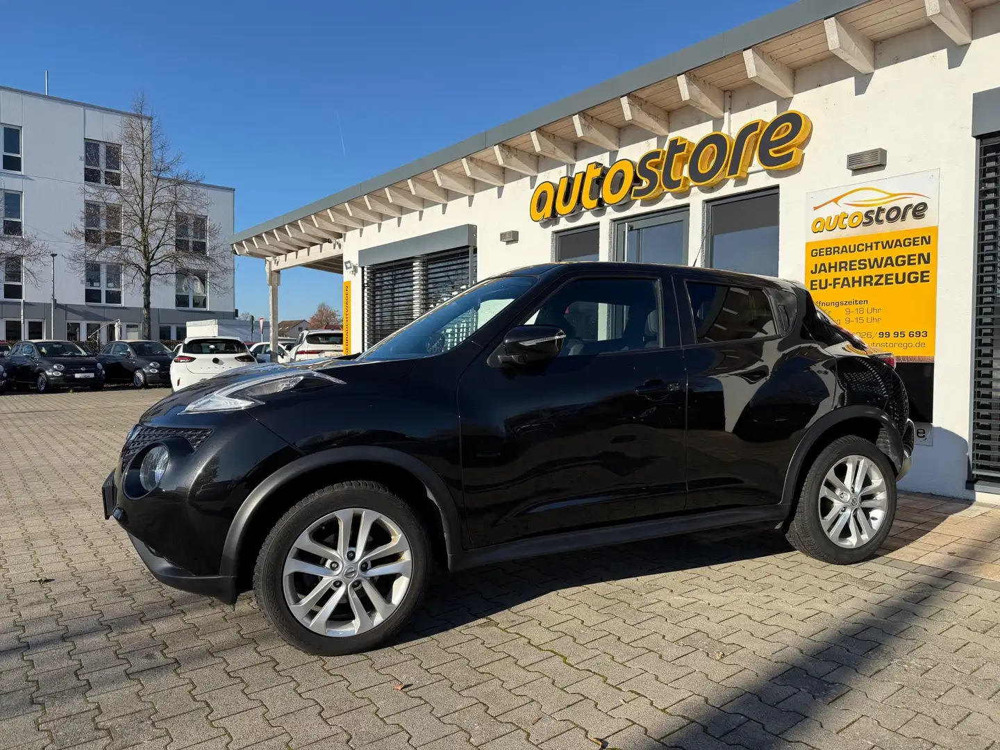 Nissan Juke N-Connecta 1.5 dCi 4x2 81 kW (110 PS), Schalt. ... Noir - 1
