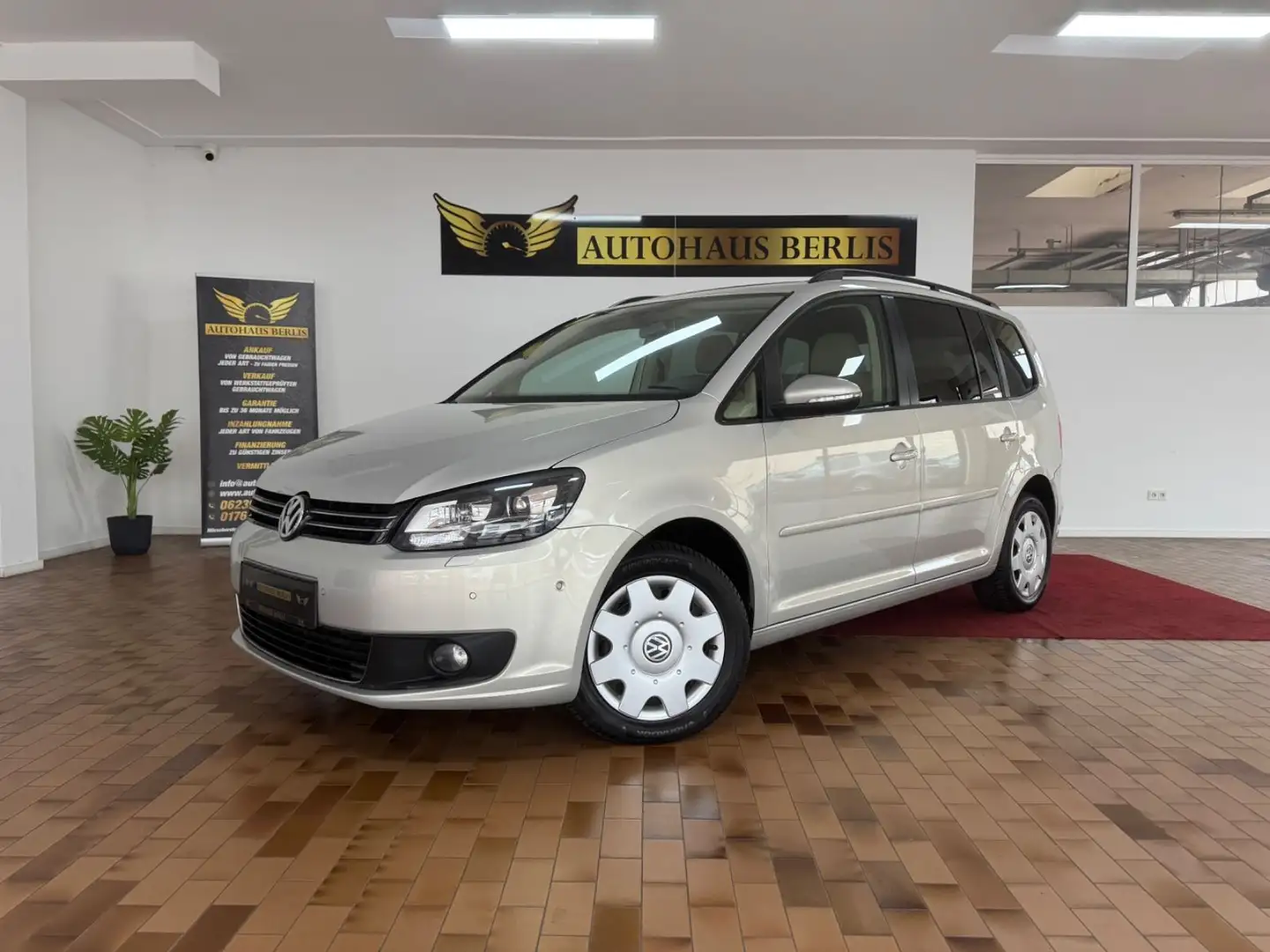Volkswagen Touran Comfortline 1.6 TDI/1.HND/SCKHFT/AHK/TEMP Argent - 1