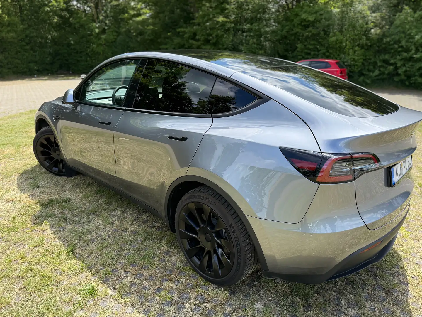 Tesla Model Y Model Y Long Range RWD Plateado - 2