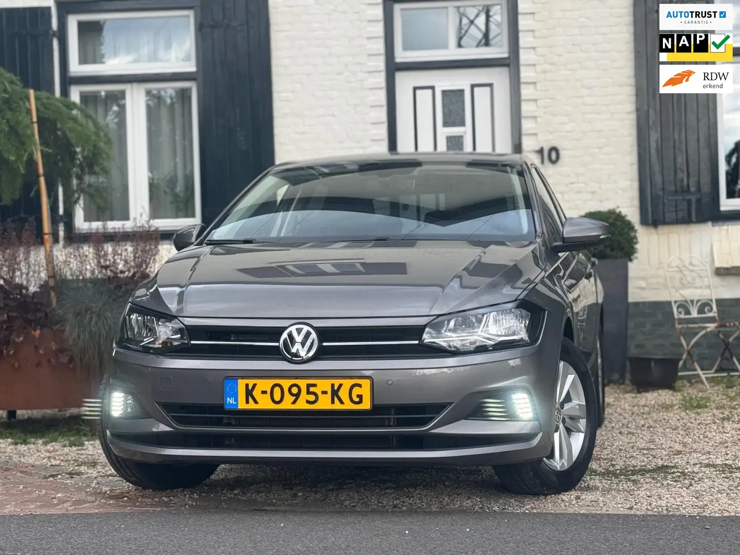 Volkswagen Polo 1.0 TSI Highline Business R|Automaat|Clima|Nette a Grau - 1
