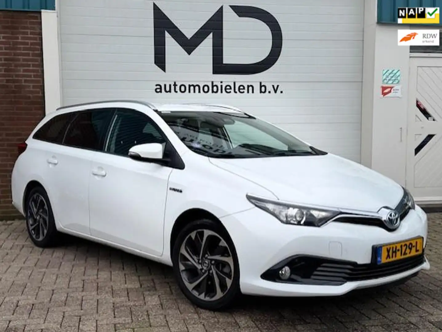 Toyota Auris Touring Sports 1.8 Hybrid Aspiration / Camera Wit - 1