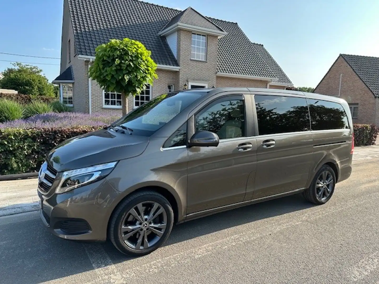 Mercedes-Benz V 250 dubbel cabine L2 (8plaatsen) Brun - 1