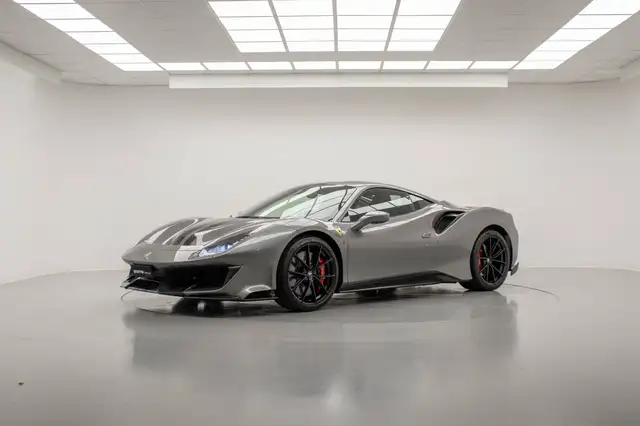 Ferrari 488 Pista