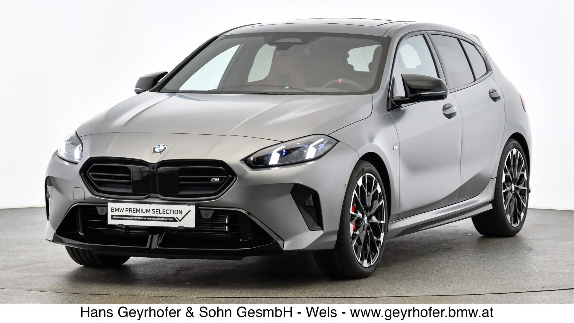 BMW 135 M135i xDrive Grau - 1