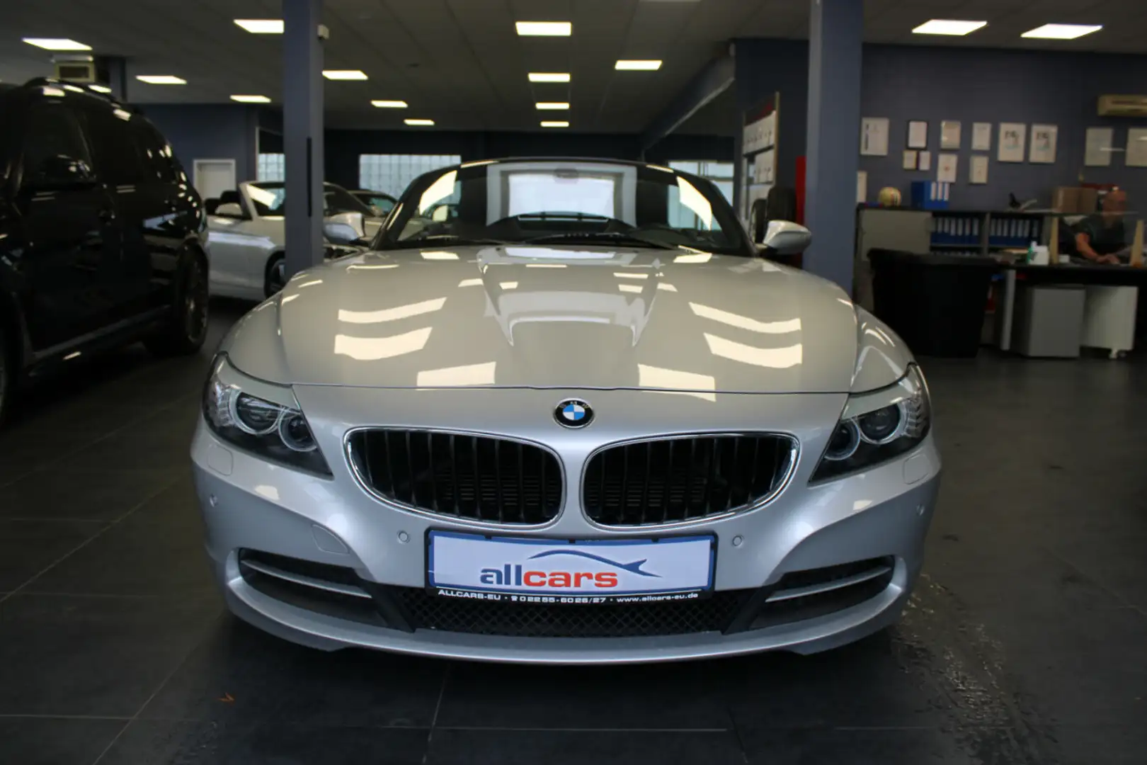 BMW Z4 sDrive20i Aut. Silber - 2