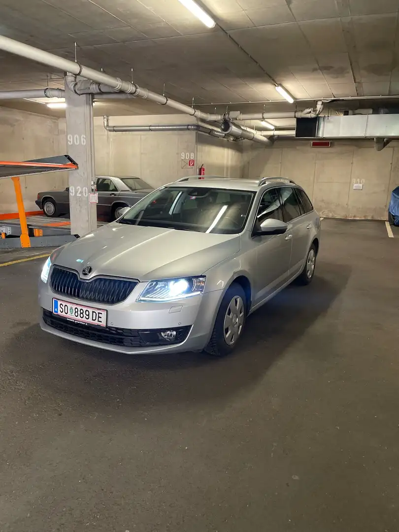 Skoda Octavia Combi 1,6 Elegance TDI Green tec DSG Stříbrná - 1