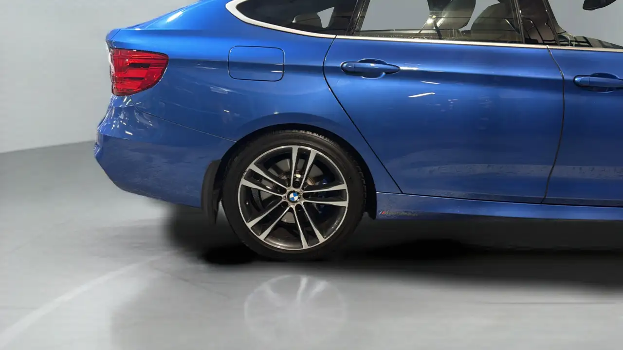 BMW 3 Series снимка BMW 3 Series
