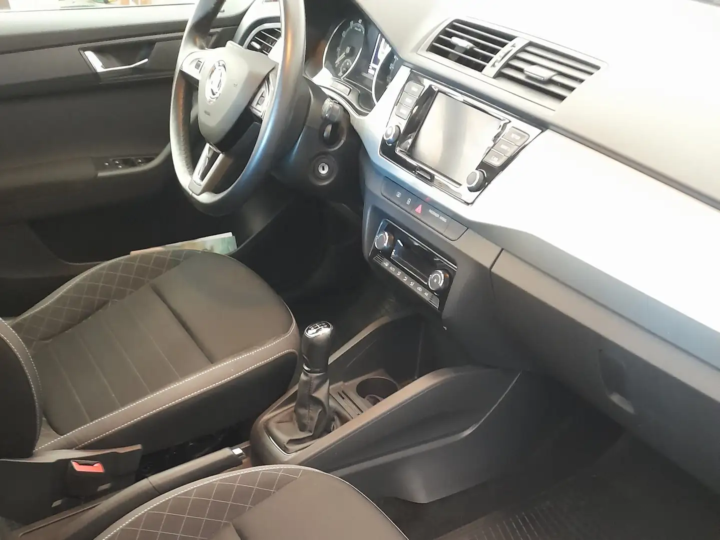 Skoda Fabia Fabia III 2015 Wagon 1.0 mpi 75cv ambition Argento - 1