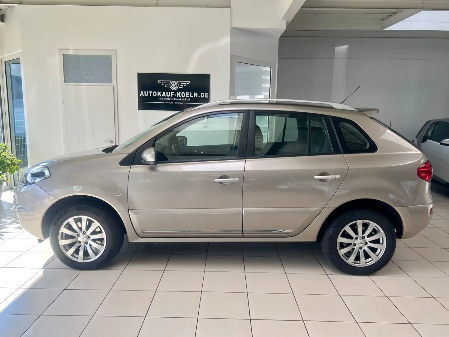 Renault Koleos Paris 2,0 dCi Navi/Klimaautomatik/Alus Beige - 1