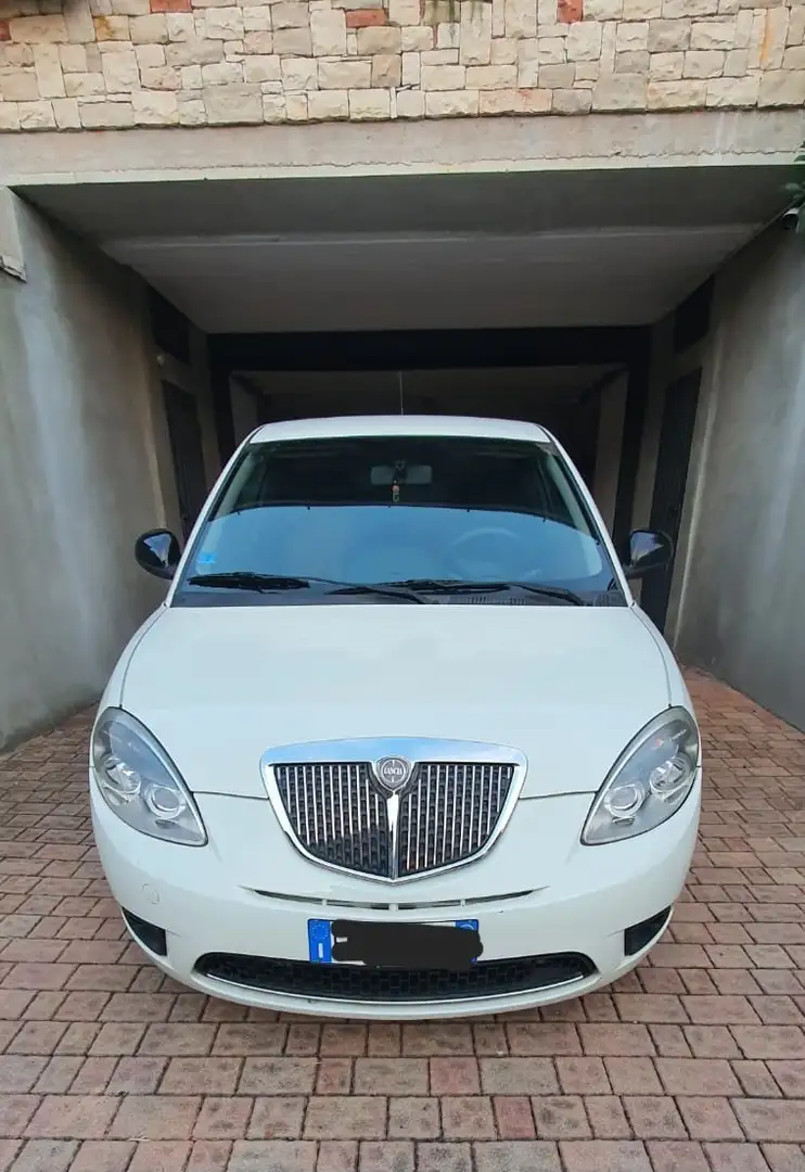 Lancia Ypsilon 1.2 8v Diva 69cv - 2