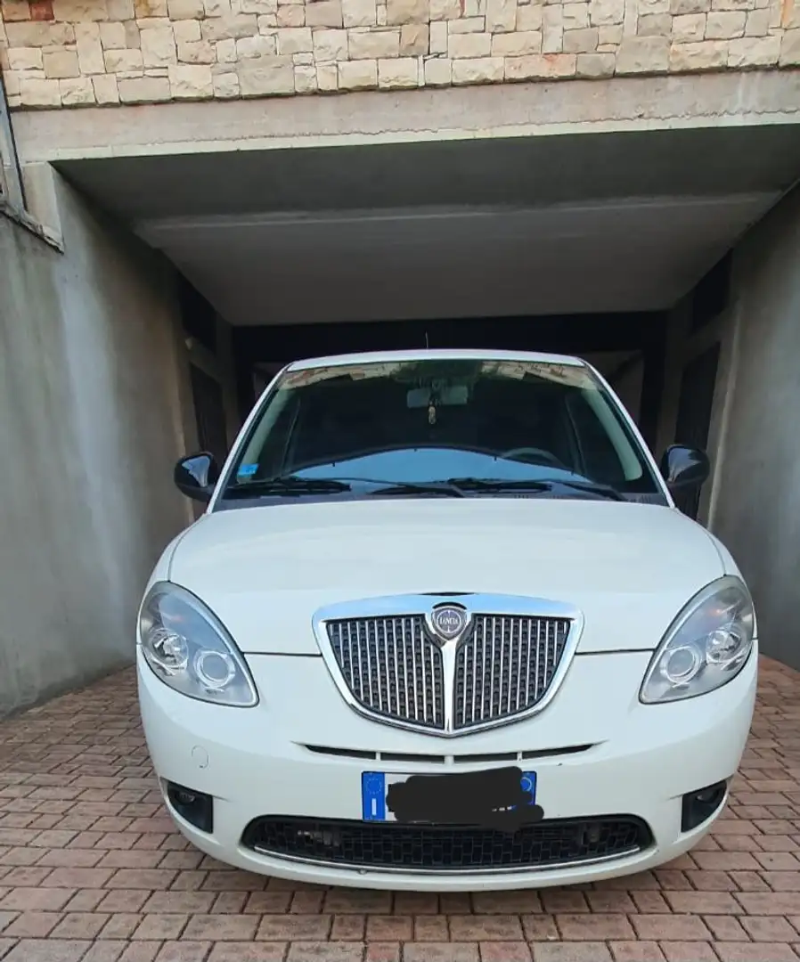 Lancia Ypsilon 1.2 8v Diva 69cv - 1