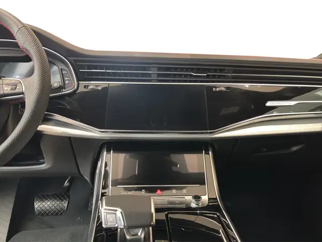 Audi Q7 view 15