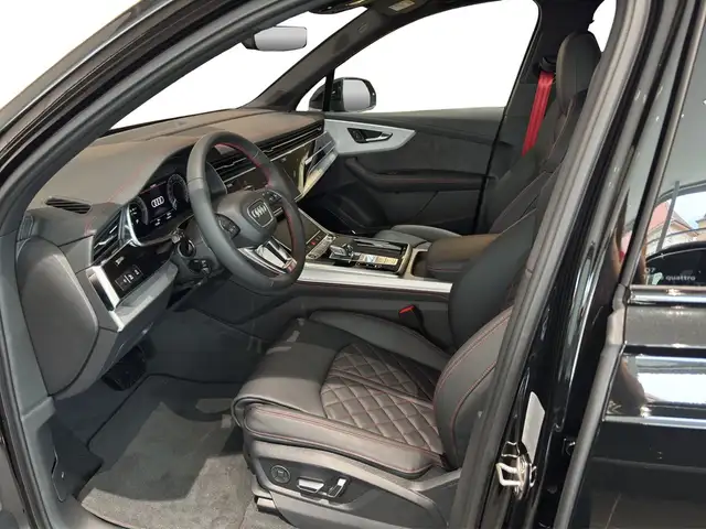 Audi Q7 view 11