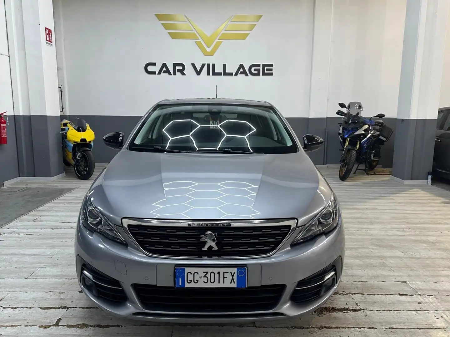 Peugeot 308 308 PureTech Turbo 130 S&S Allure Gris - 1