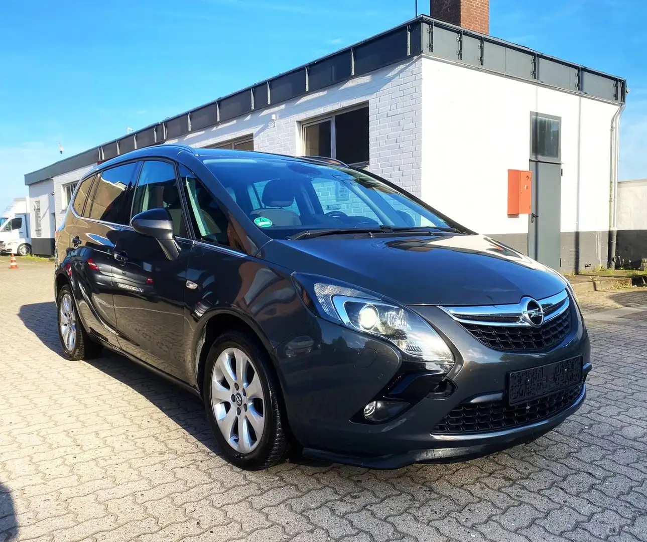 Opel Zafira 2.0 CDTI INNOVATION|7-SITZER|NAVI|KAMERA| Grau - 2