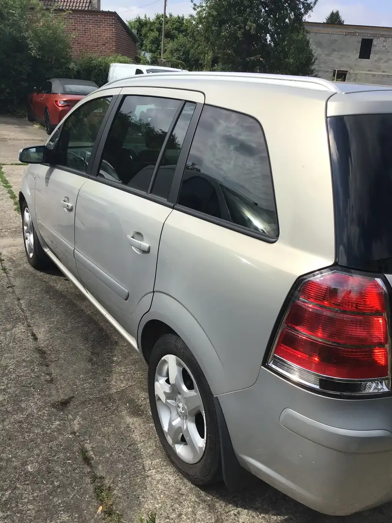 Opel Zafira Zafira 1.9 DTL CDTi Essentia DPF - 2