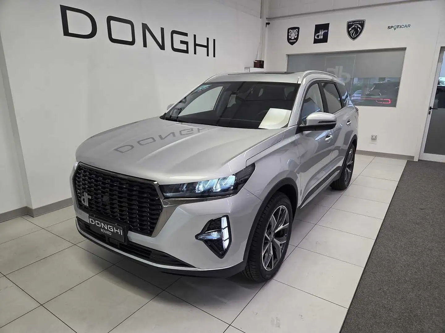 DR Automobiles DR6 dr 6.0 1.6 T-GDI 185cv DCT Bi-Fuel GPL AZIENDALE! Šedá - 1