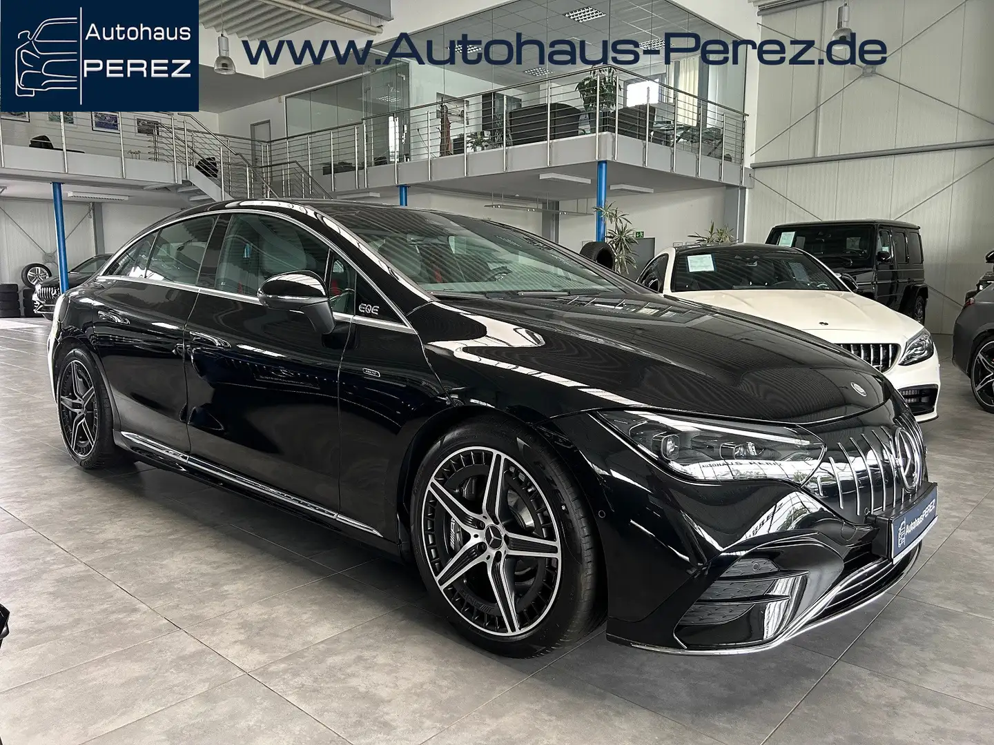 Mercedes-Benz EQE 43 4M Premium+PANO-DISTRONIC-HYPERSCREEN Negro - 1