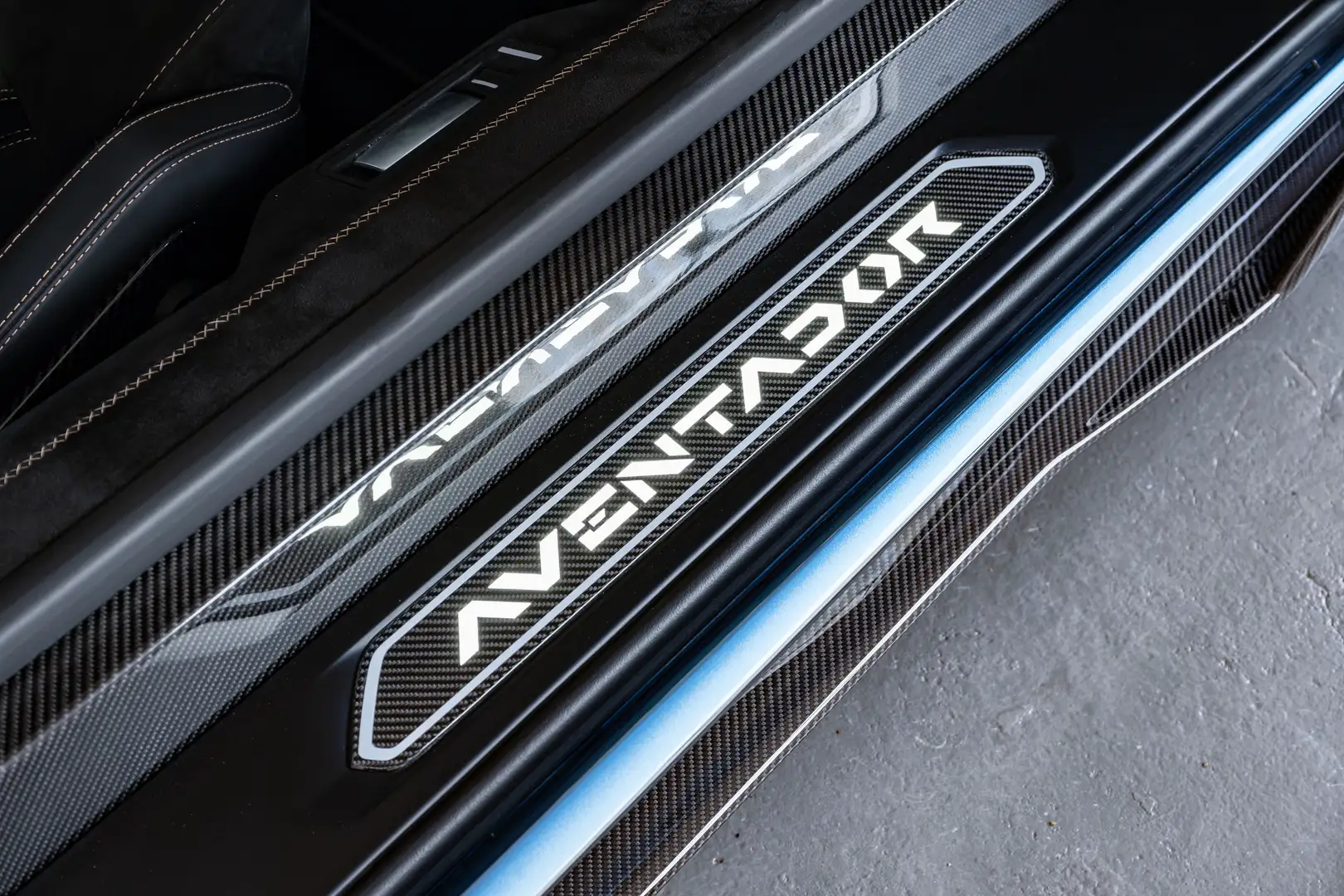 Lamborghini Aventador Aventador Ultimae 780 ch Blau - 2