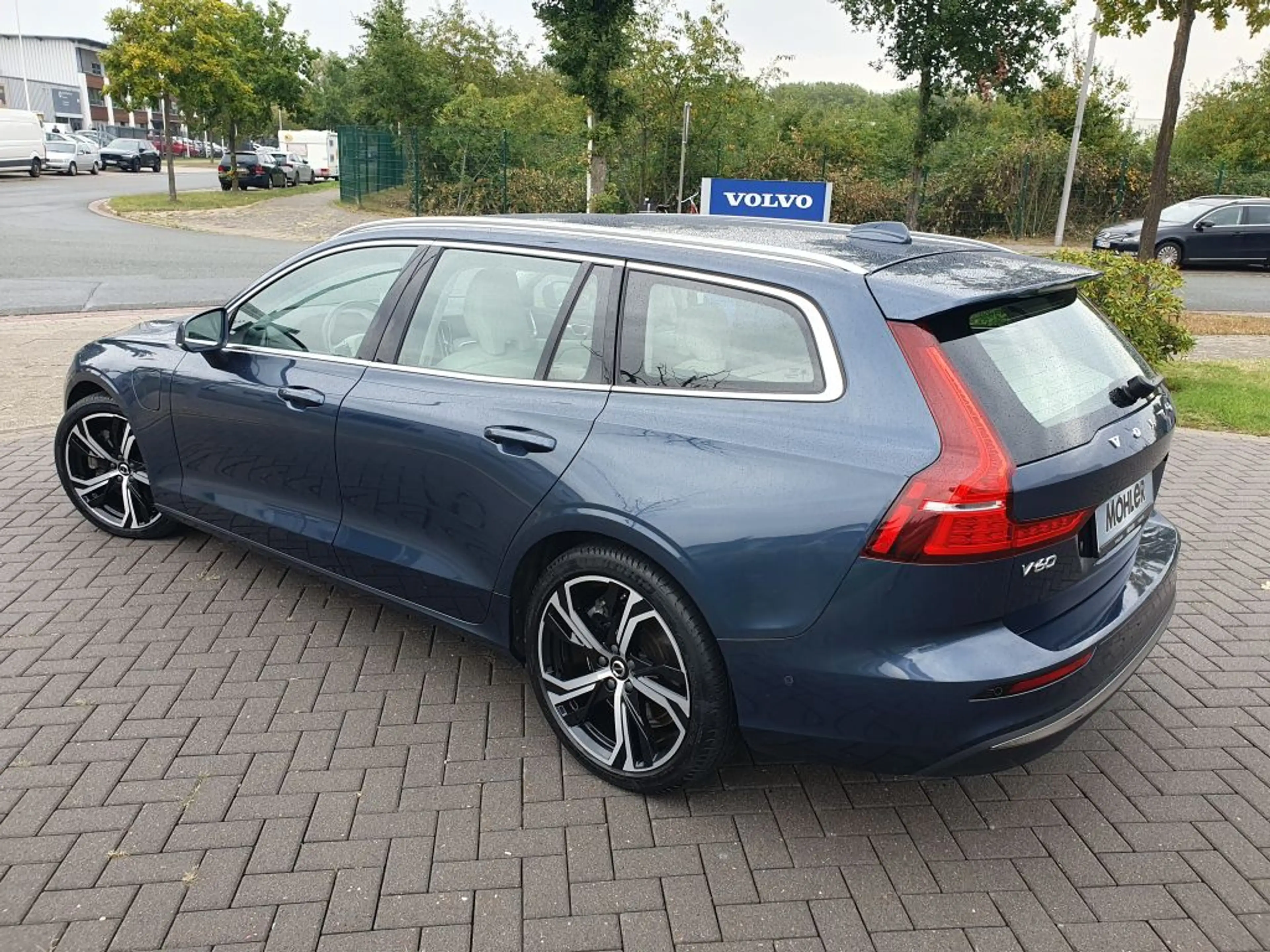 Volvo V60 T6 AWD Recharge Plus Bright — photo 7