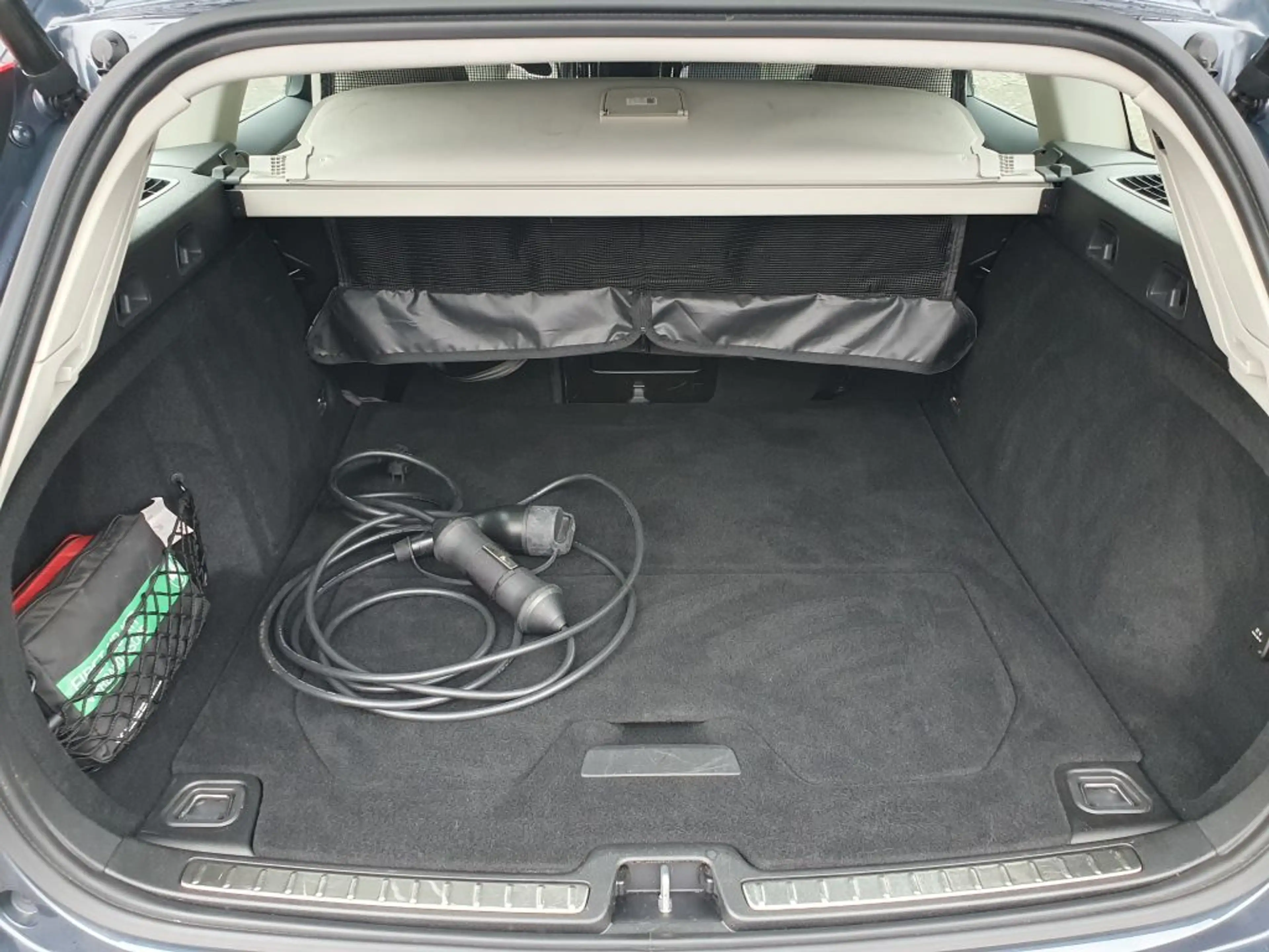 Volvo V60 T6 AWD Recharge Plus Bright — photo 14
