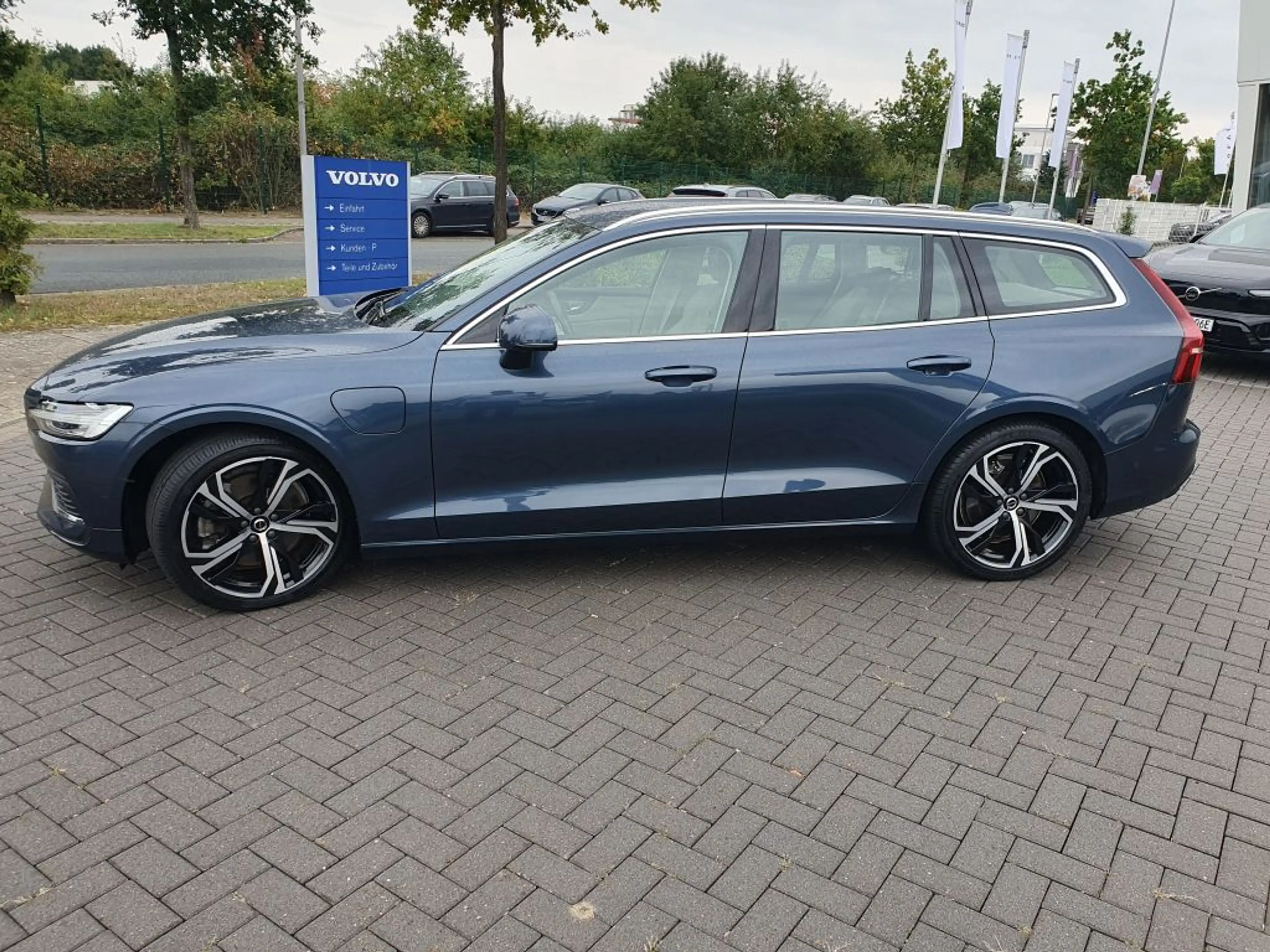 Volvo V60 T6 AWD Recharge Plus Bright — photo 6