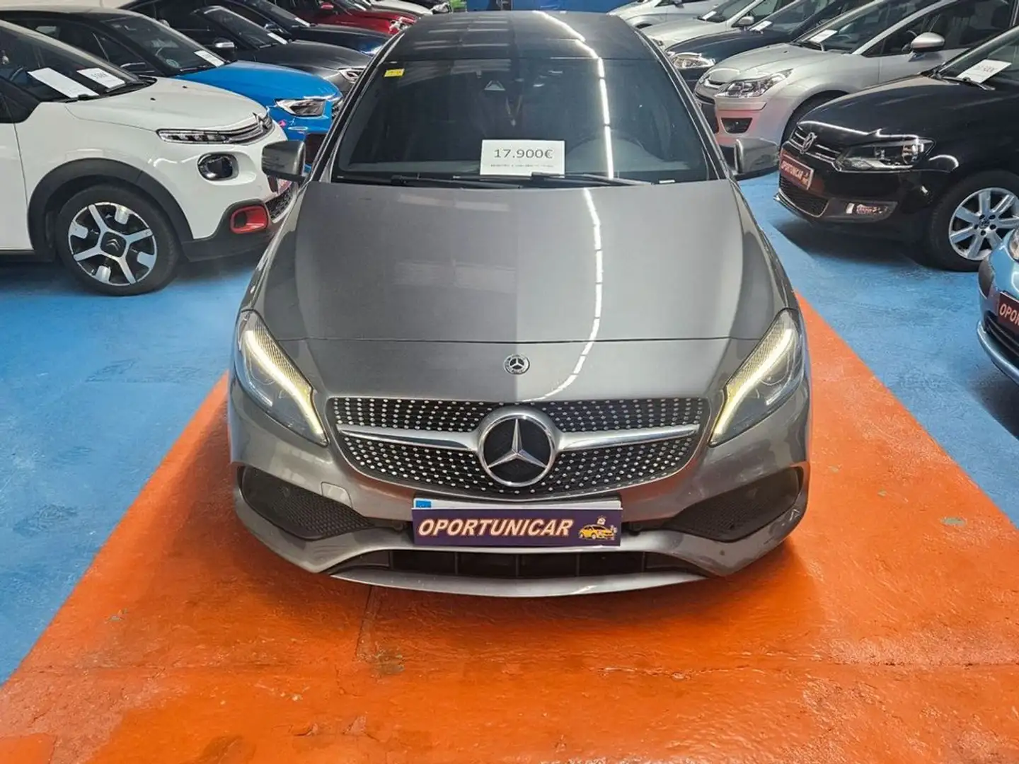 Mercedes-Benz A 200 d Grijs - 2