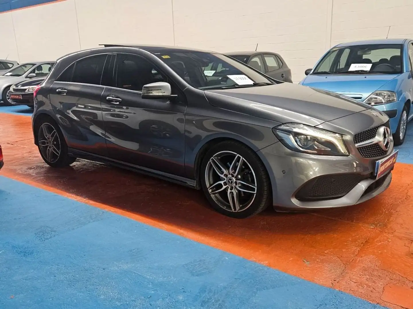 Mercedes-Benz A 200 d Grijs - 1