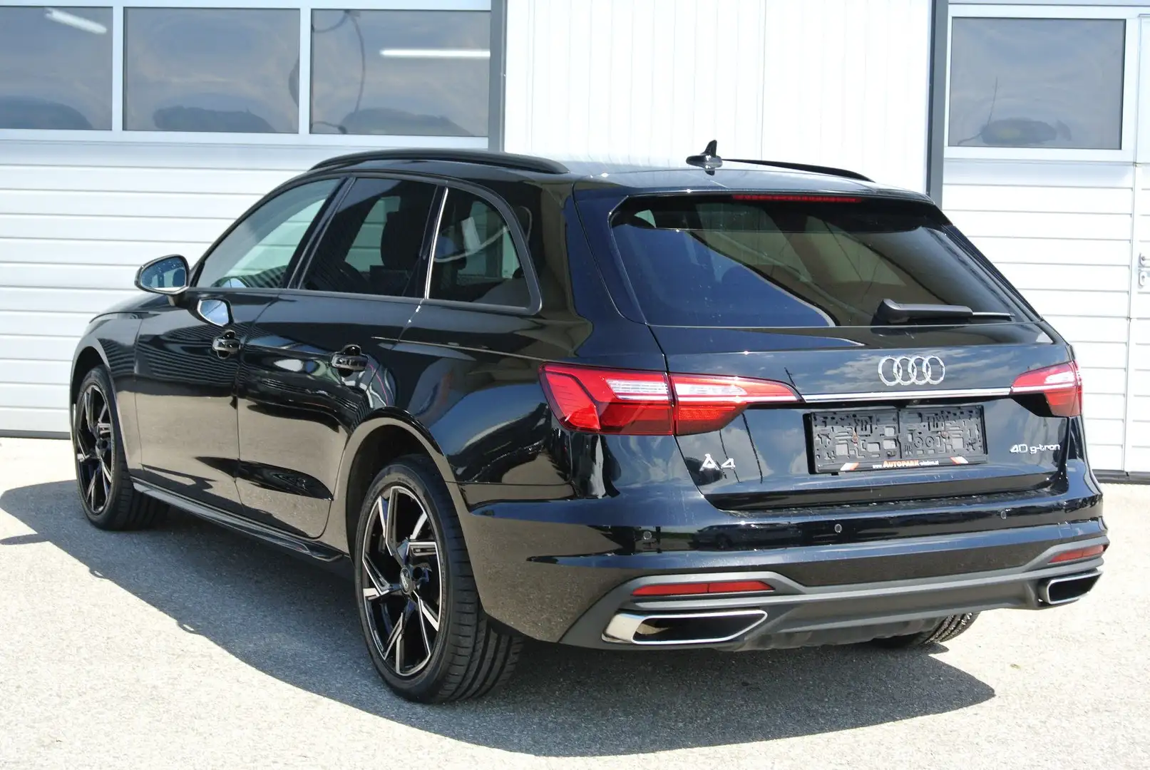 Audi A4 Avant 40 2.0 TFSI g-tron S-tronic Noir - 2