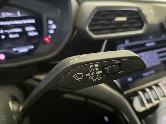 Lamborghini Urus view 23