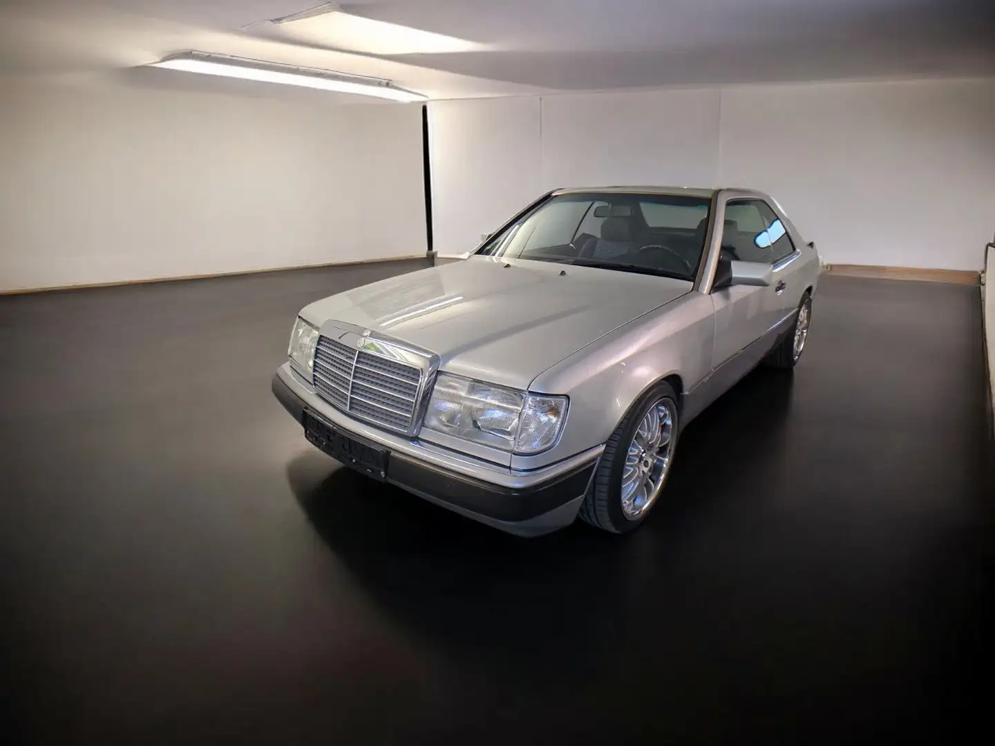 Mercedes-Benz 300 CE Sportline Alu Klima SD H-Kennz TOP ZUST. Silber - 1
