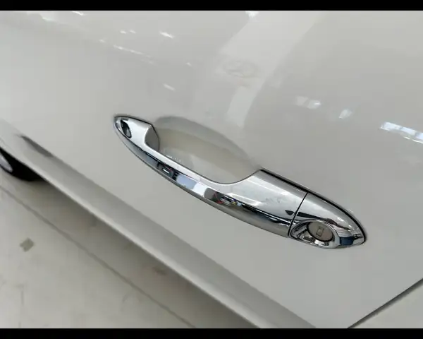 Lancia Ypsilon view 4