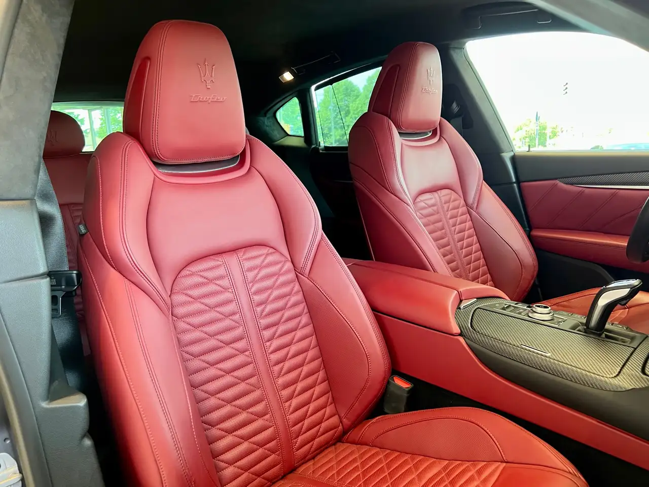 Maserati Levante 2023 — фото 12